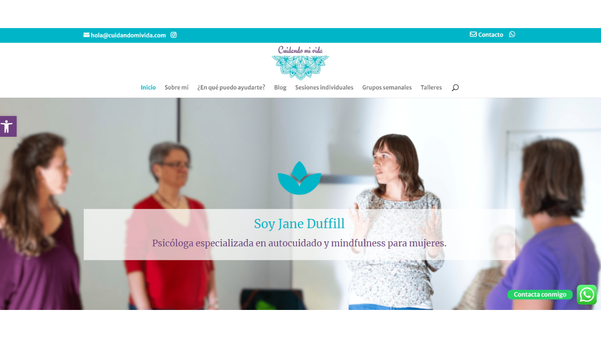 Página web de ejemplo para explicar el chat de whatsapp que aparece a la derecha en la parte inferior
